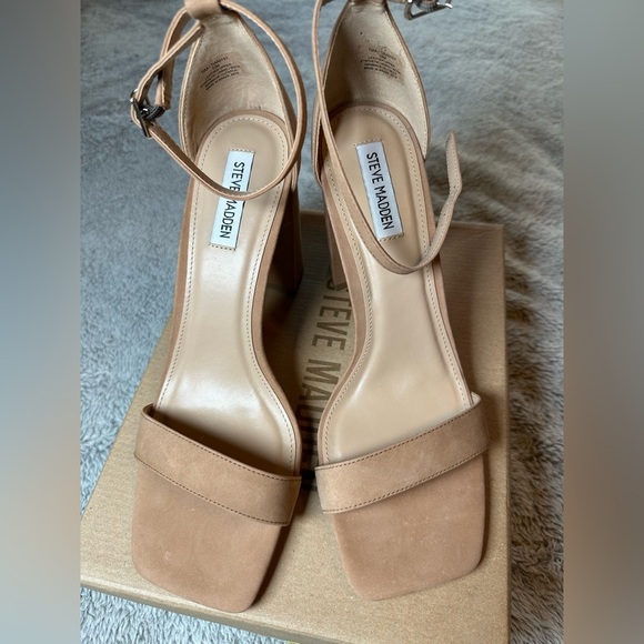 Steve Madden Tiaa Camel Heels, Size 10 NWB - Picture 8 of 14